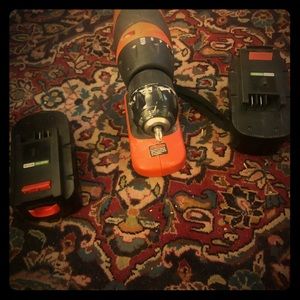 Wireless charging screw